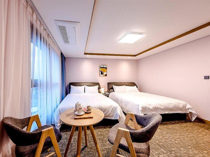 Hotel Dk ซอกวีโพ ภายนอก รูปภาพ