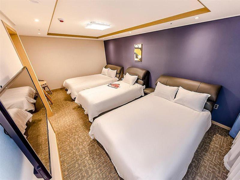 Hotel Dk ซอกวีโพ ภายนอก รูปภาพ