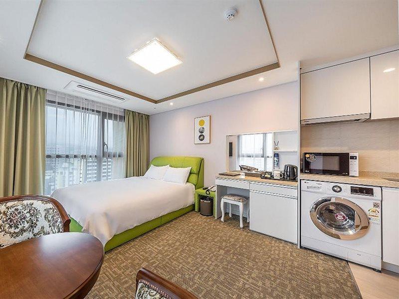Hotel Dk ซอกวีโพ ภายนอก รูปภาพ