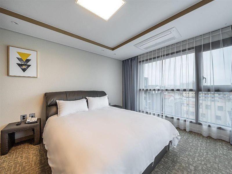 Hotel Dk ซอกวีโพ ภายนอก รูปภาพ