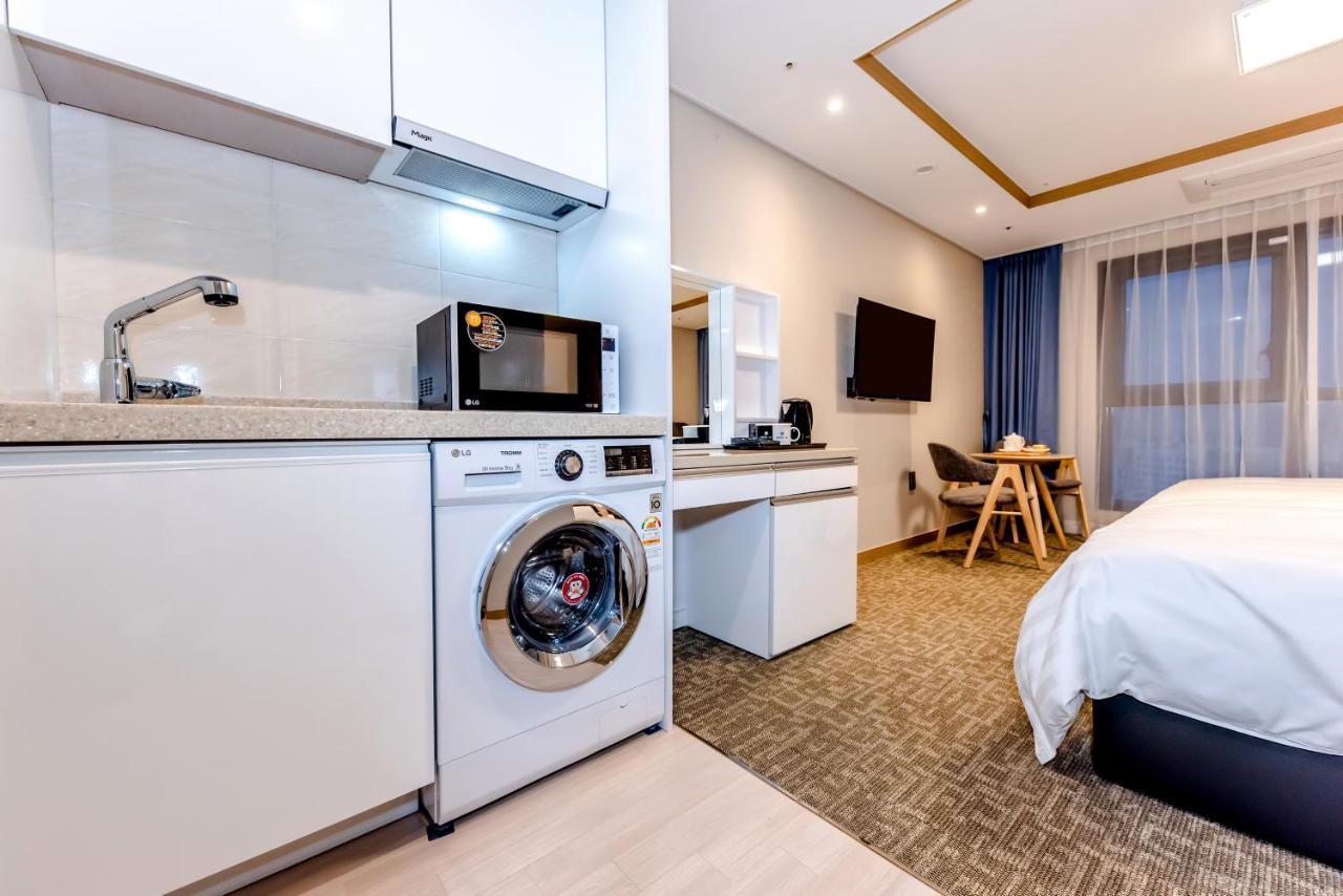 Hotel Dk ซอกวีโพ ภายนอก รูปภาพ