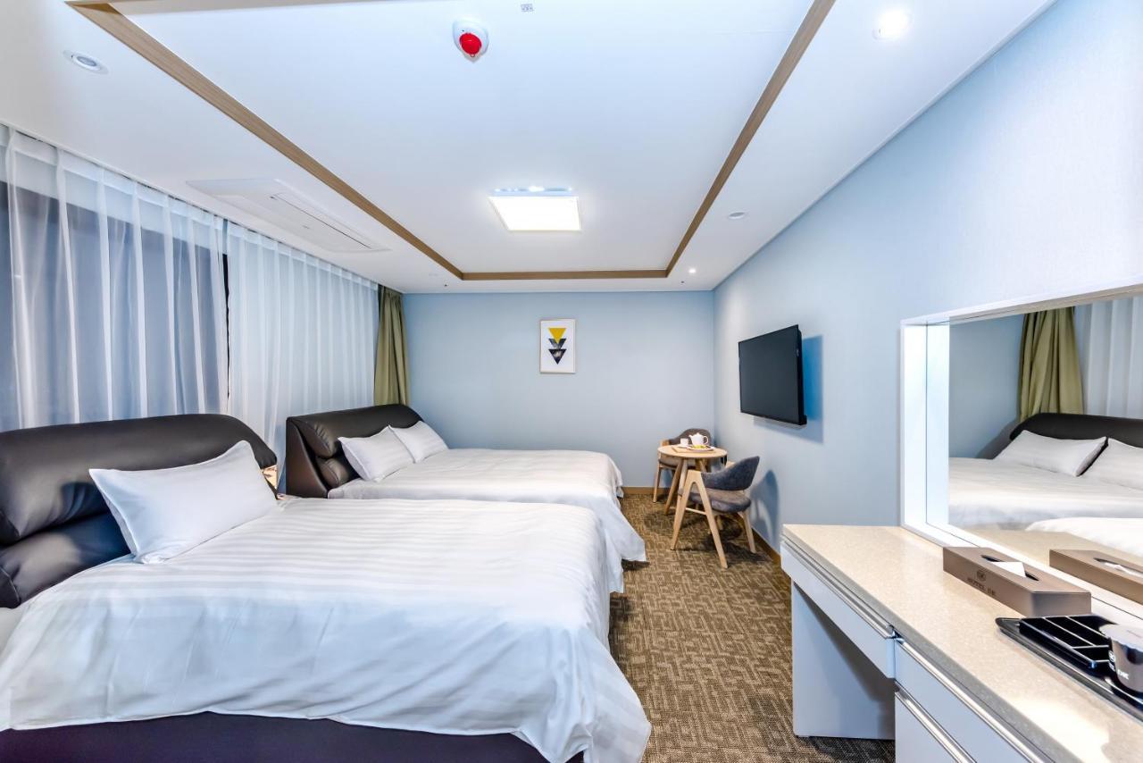 Hotel Dk ซอกวีโพ ภายนอก รูปภาพ