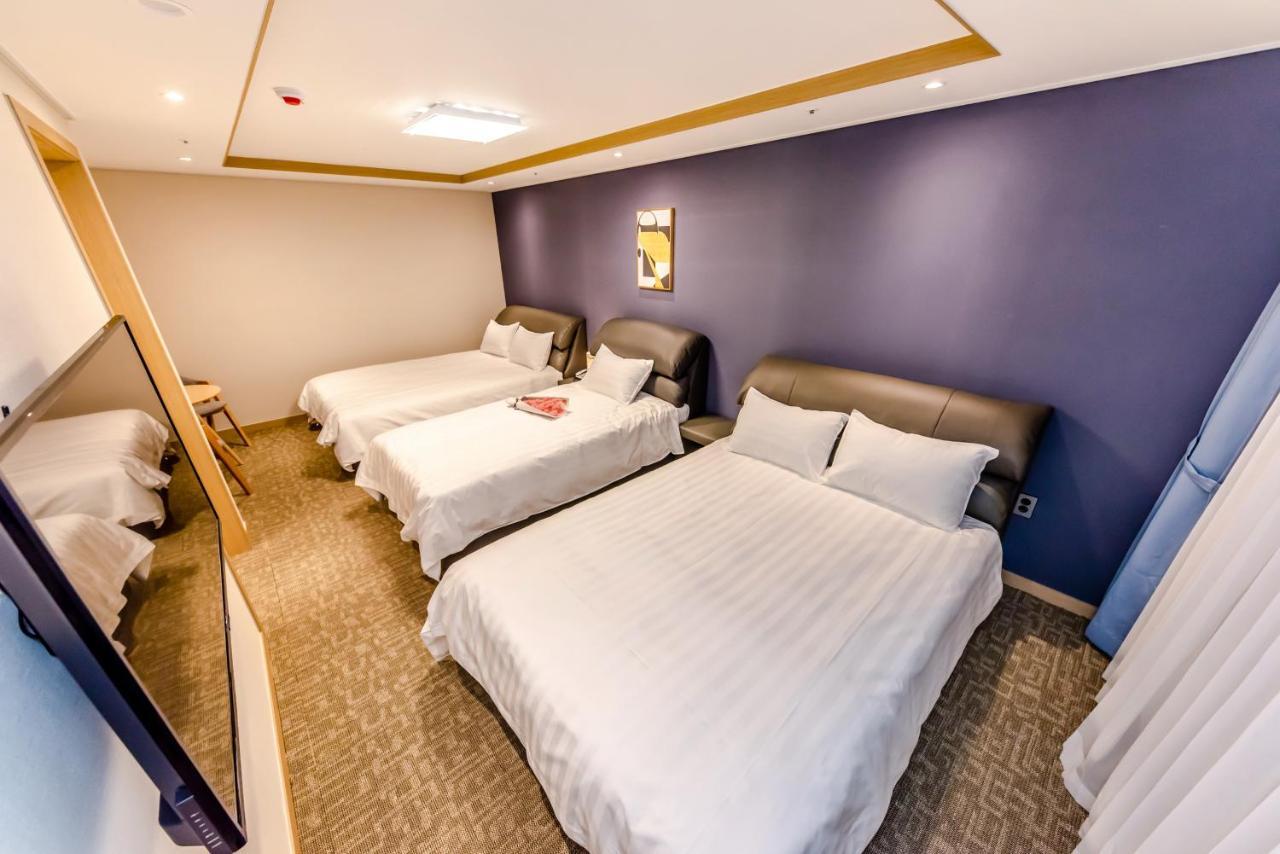 Hotel Dk ซอกวีโพ ภายนอก รูปภาพ